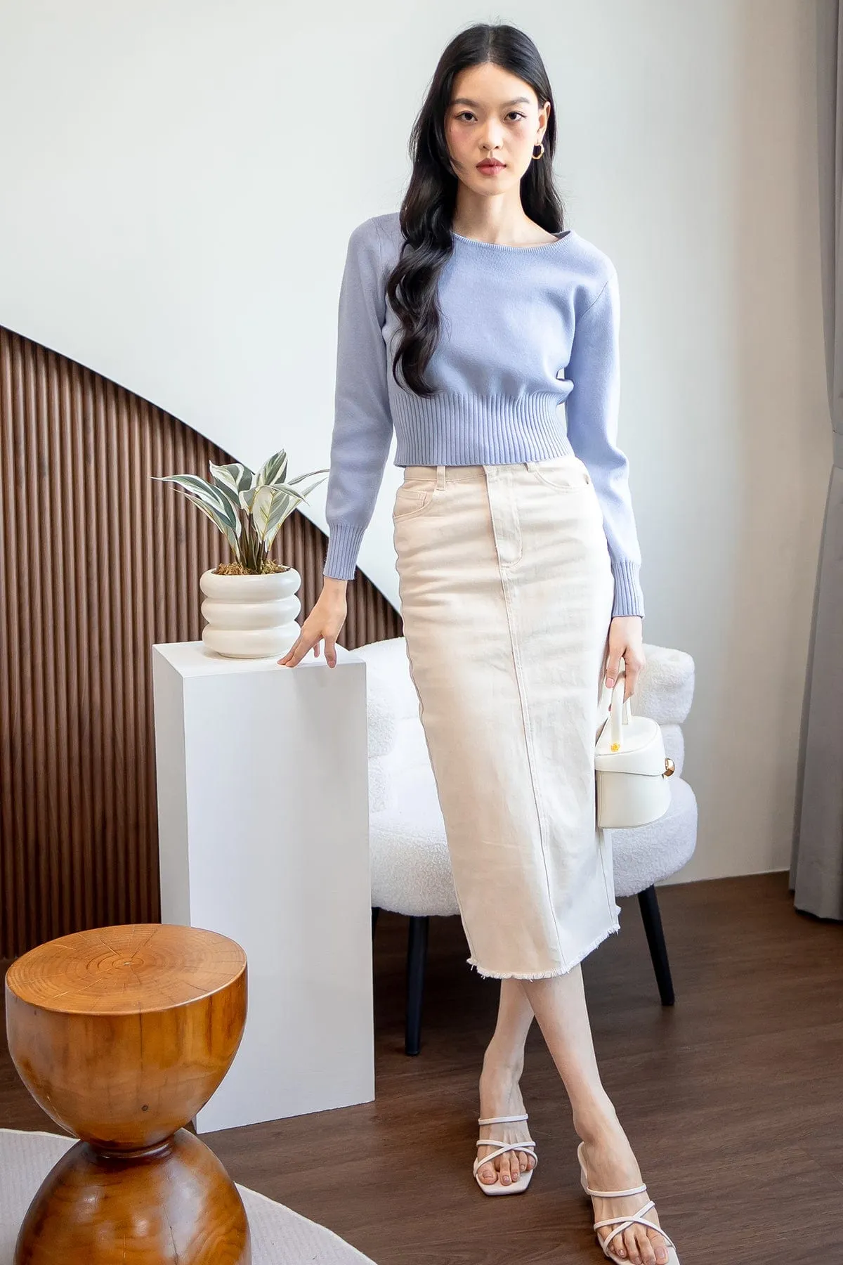 CALLY ROUND NECK SLEEVE KNIT TOP IN PERI BLUE