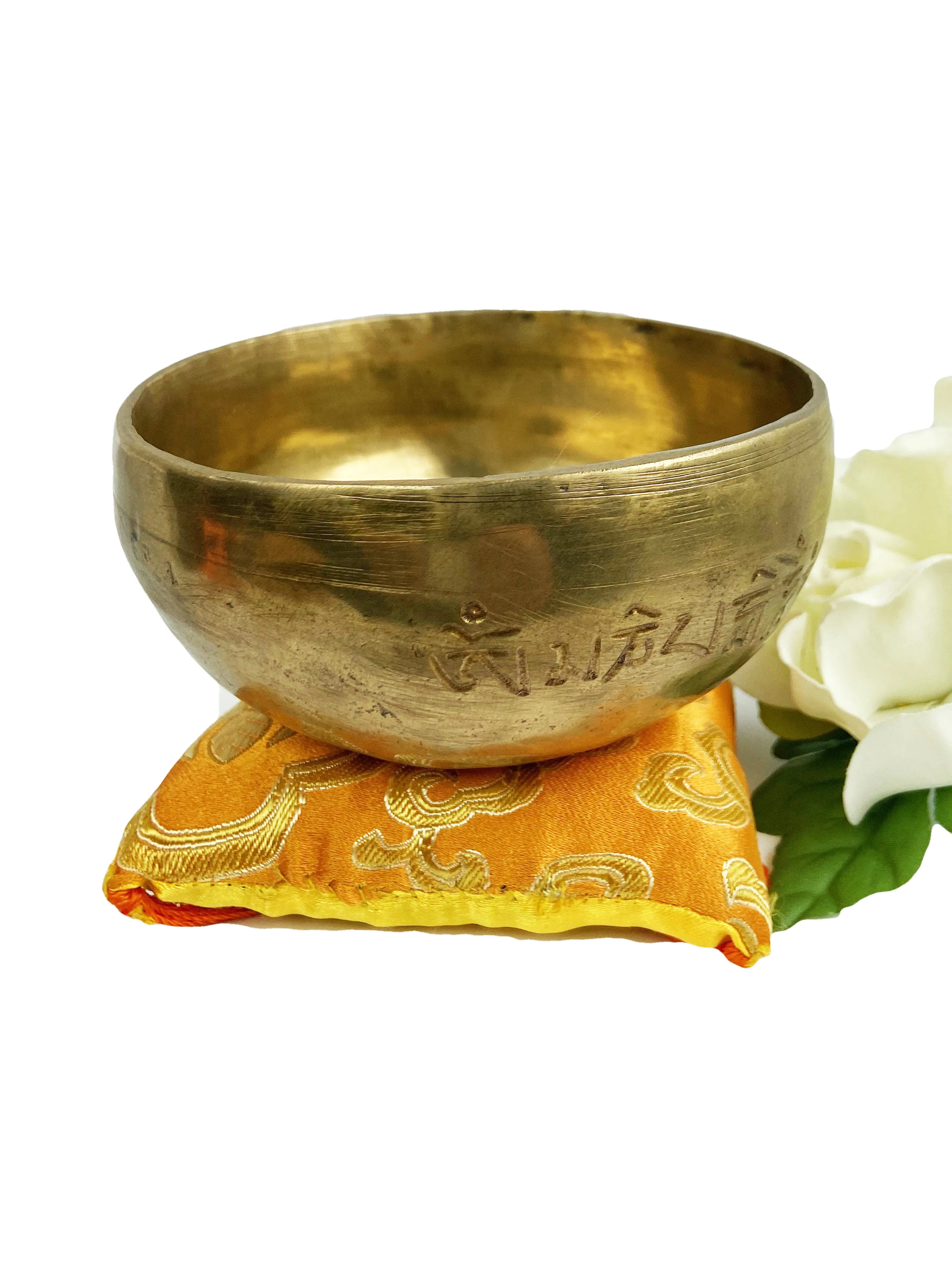 Hand Pounded 'Om Mani Padme Hum' Mantra Healing Singing Bowl Sets From Nepal