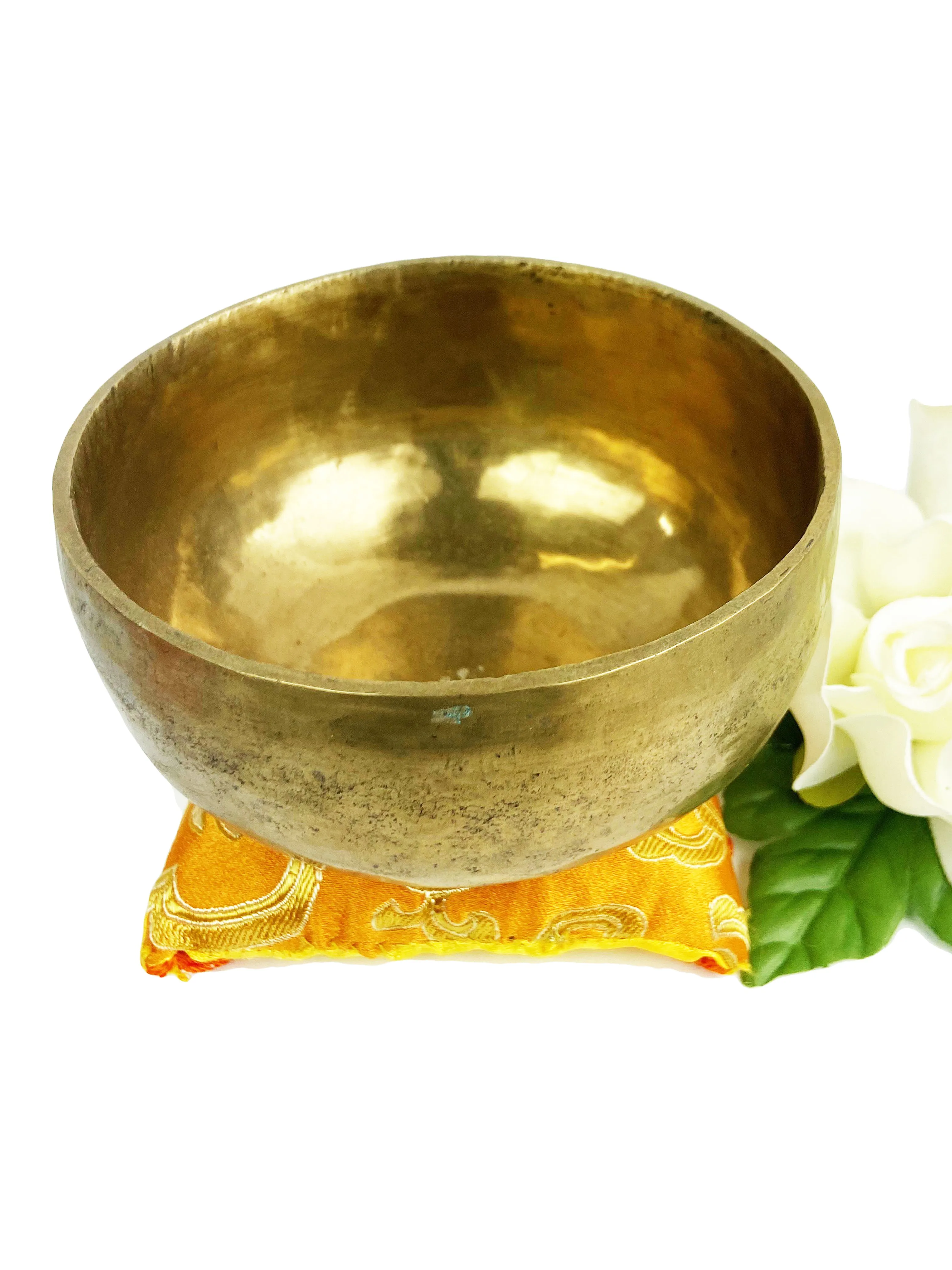 Hand Pounded 'Om Mani Padme Hum' Mantra Healing Singing Bowl Sets From Nepal