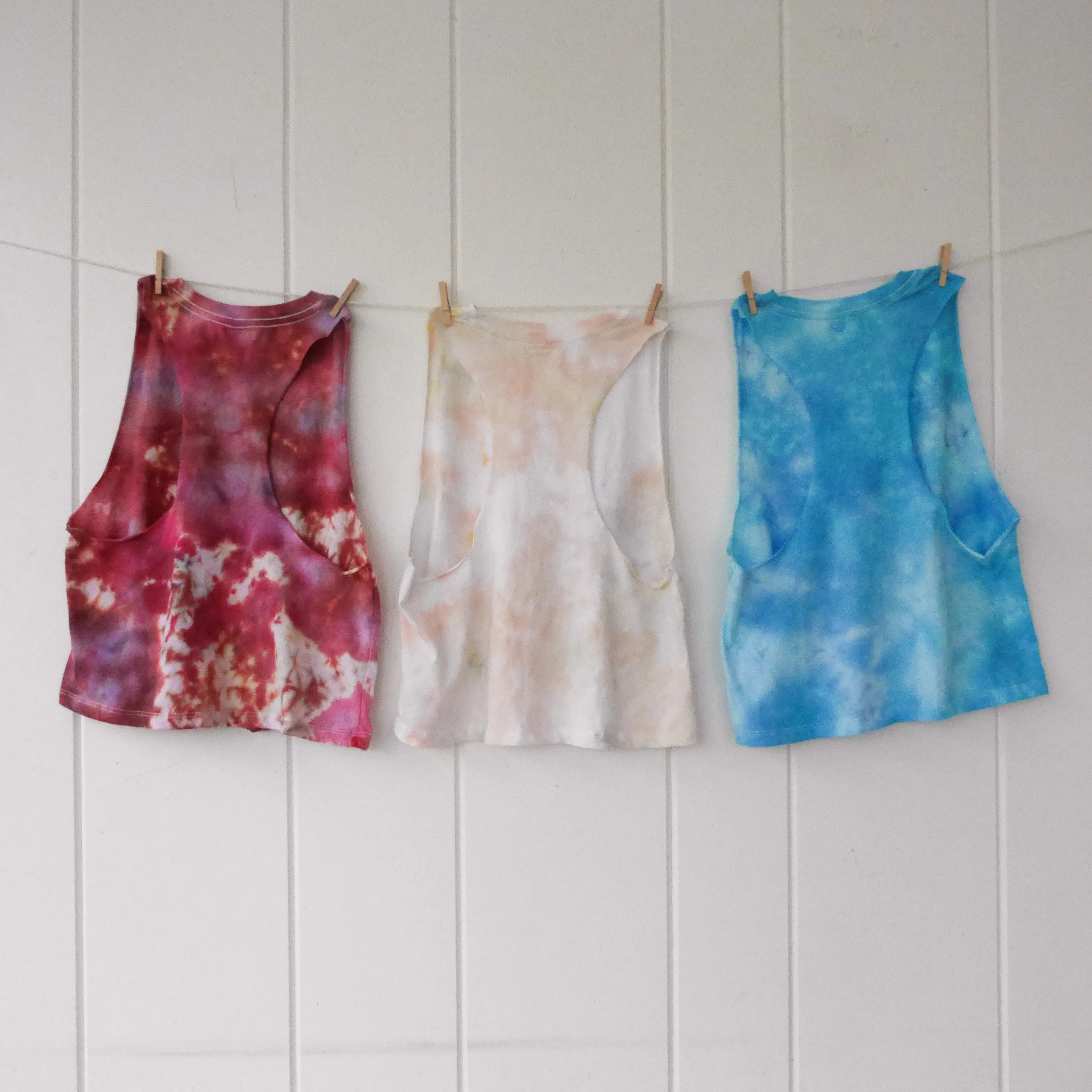 READY TO SHIP Women's Tie-Dye Cropped Flowy Yoga Tank