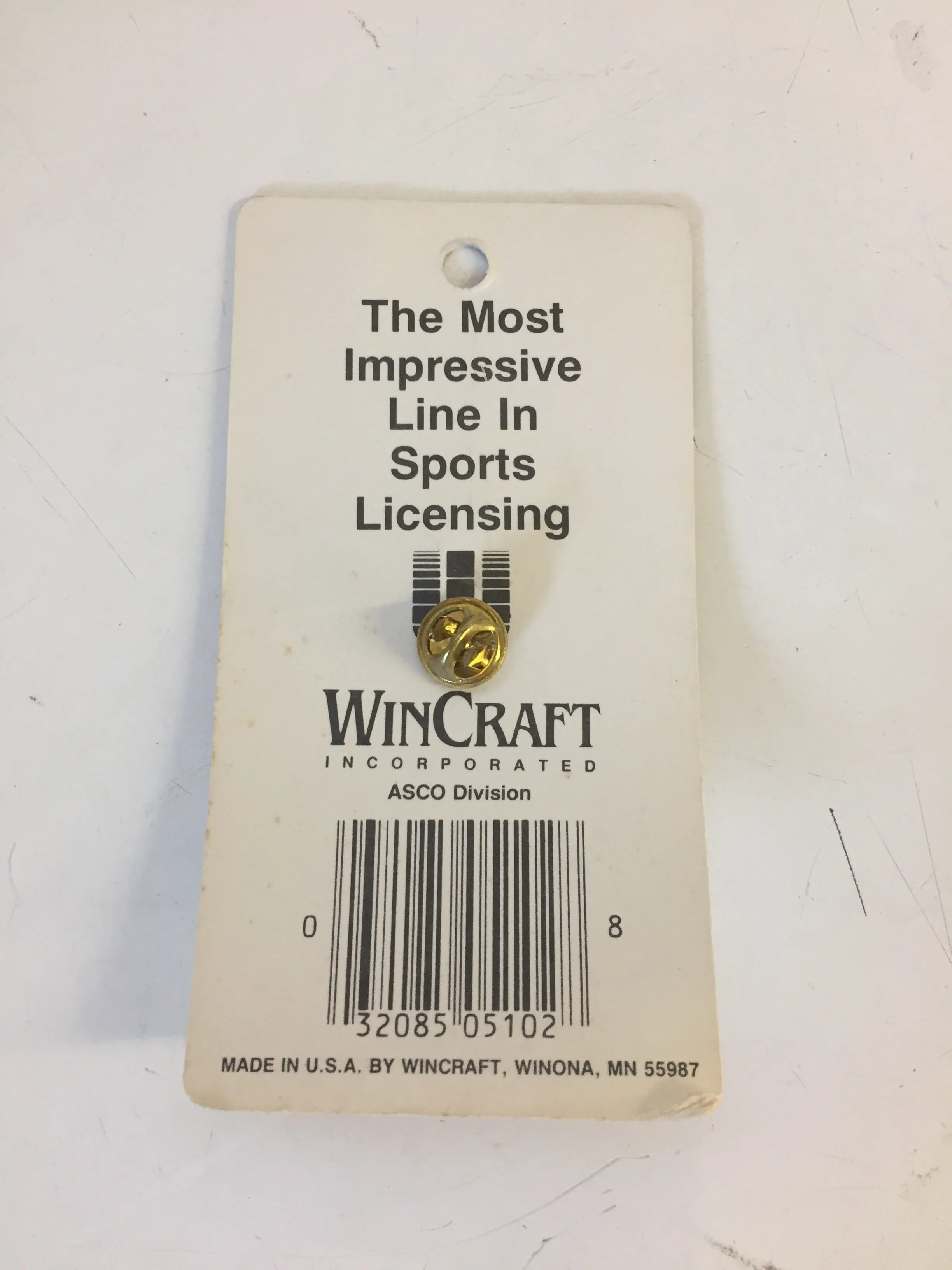 Vintage 1990's San Antonio SPURS Lapel Pin NBA Sports