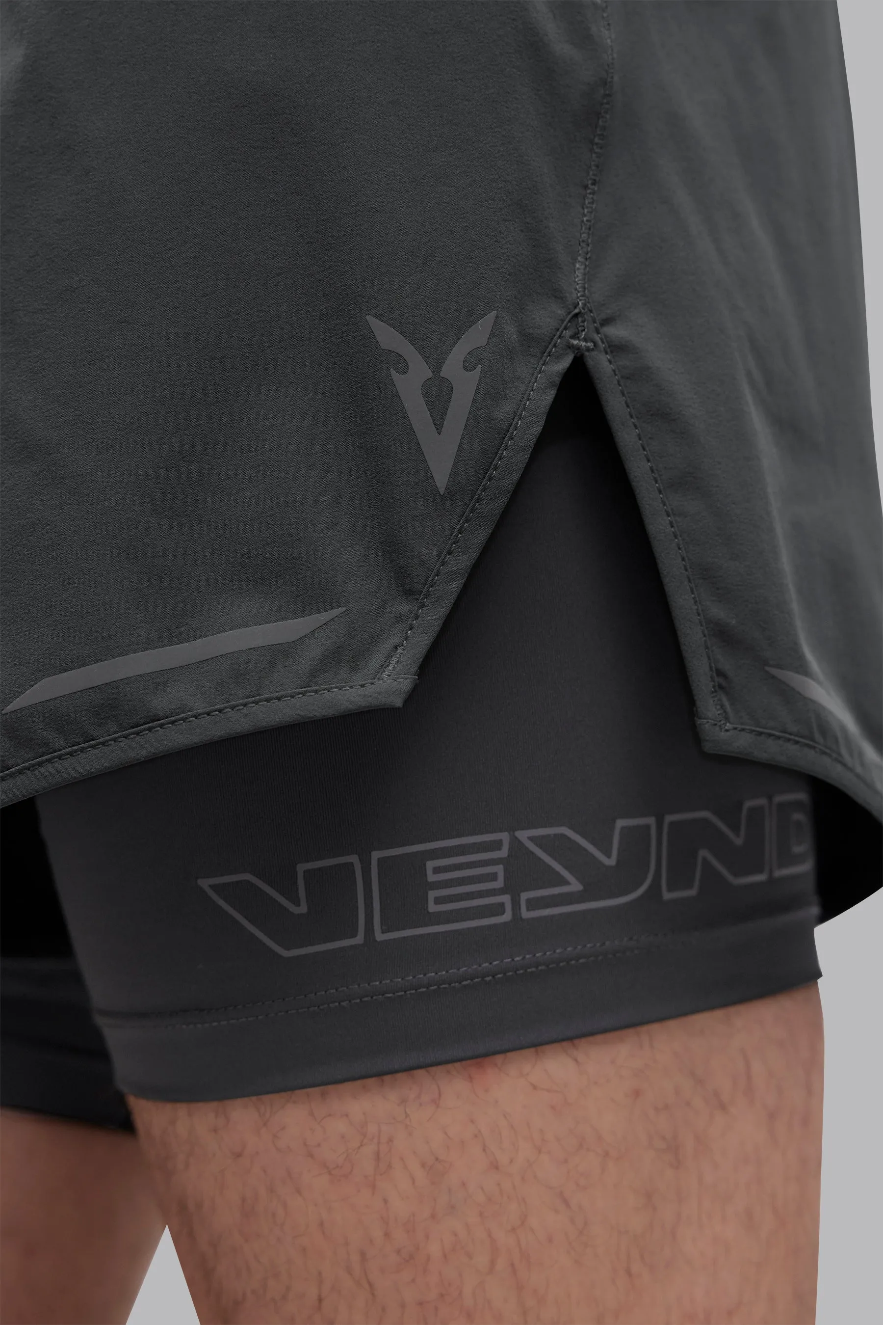 V_LYTE 5" 2-IN-1 SHORTS - Dark Gray