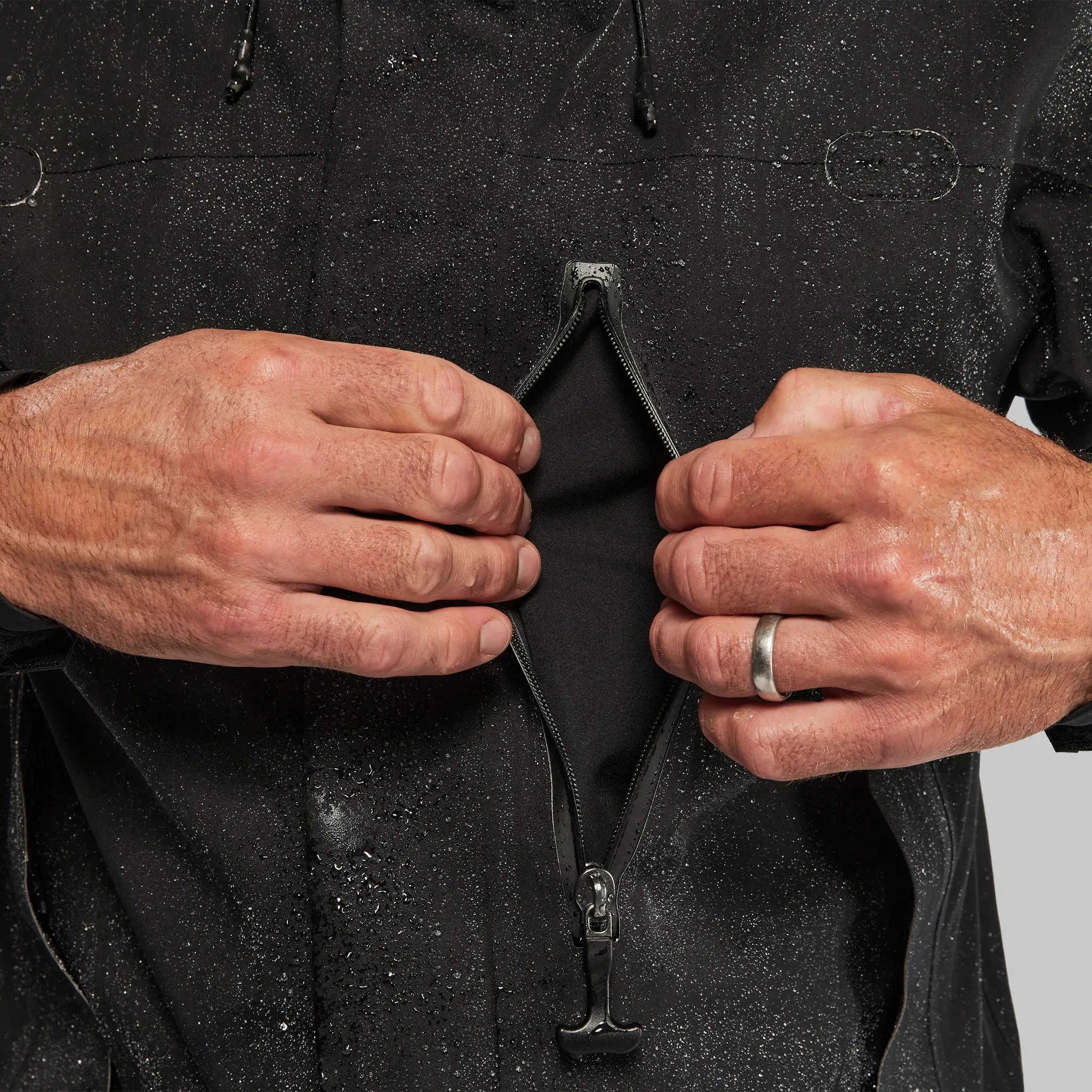Waterfallproof Parka. Black edition